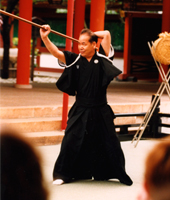 九鬼神流棒術・柴潜　（生田神社にて）